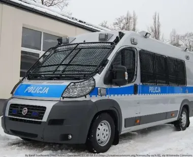 Uczniowie z Jugowic sami zabezpieczali ślady w świdnickiej komendzie